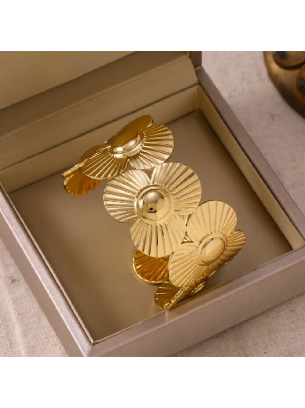 Adjustable Floral Bracelet - Elegant Luxury Flower Clasp Bangle Stainless Steel